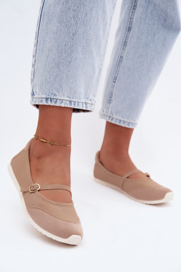 Sportliche Ballerinas mit Riemen in Sand Charmy