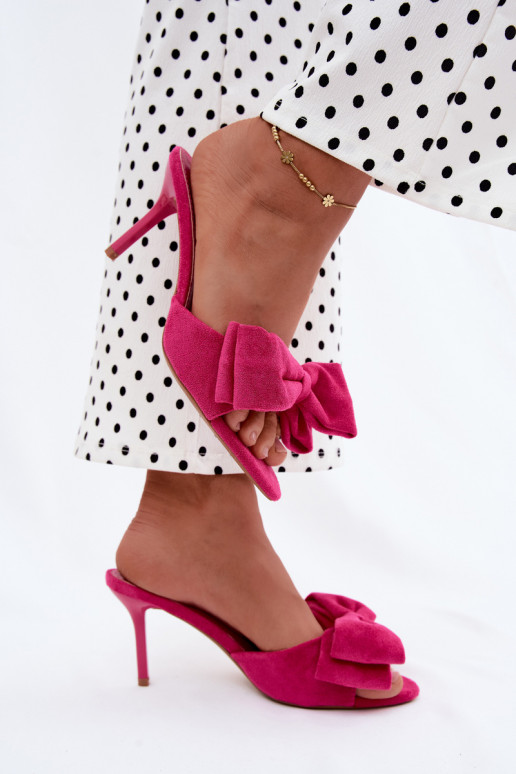 Chaussons pour femmes avec talons fins et nœuds en daim synthétique rose Tai turignolia