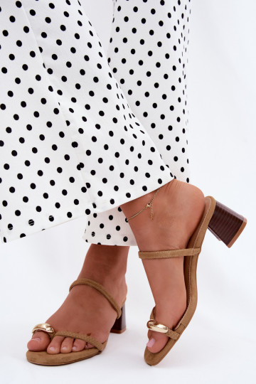 Dames slippers met hakken en gouden details in khaki kleur Verbena 2