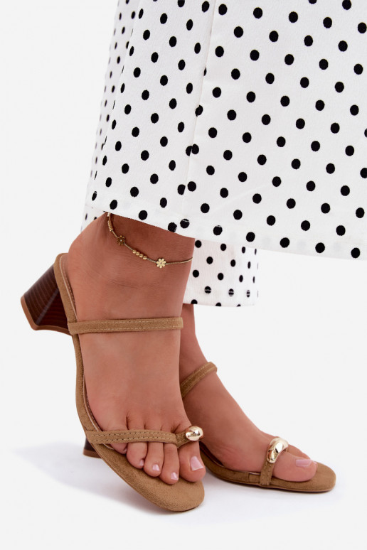 Dames slippers met hakken en gouden details in khaki kleur Verbena