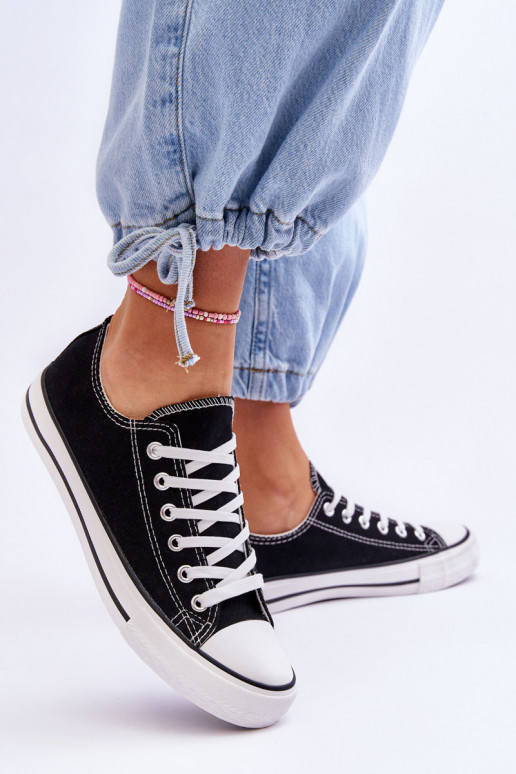 Baskets basses classiques pour femmes en noir Vegas