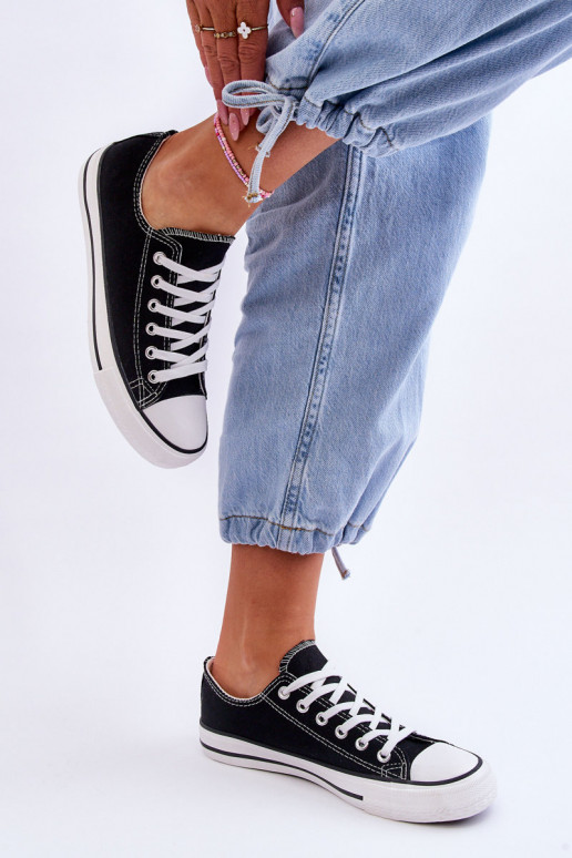 Baskets basses classiques pour femmes en noir Vegas