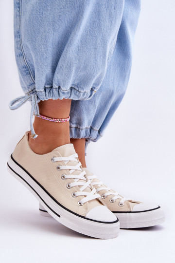 Klassische niedrige Damensneaker in Elfenbein Vegas