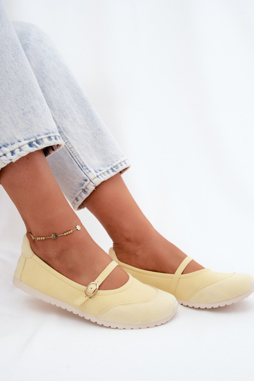 Gelbe sportliche Ballerinas mit Riemchen Charmy
