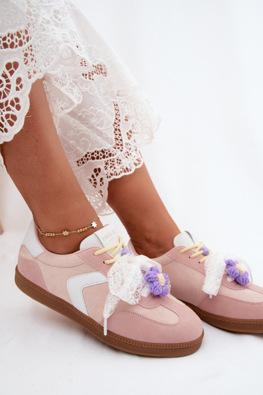 Damesneakers met fancy bloemen en een strik in roze Coastelle