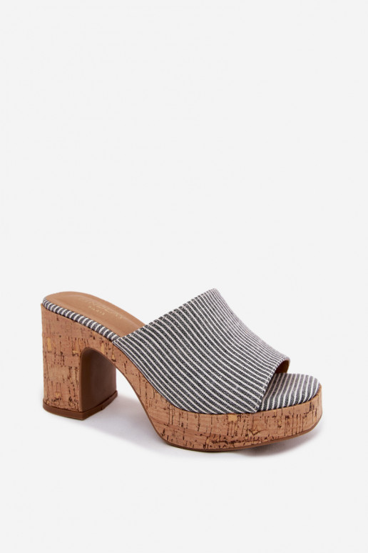 Chaussons pour femmes avec talons et rayures en noir Poplina