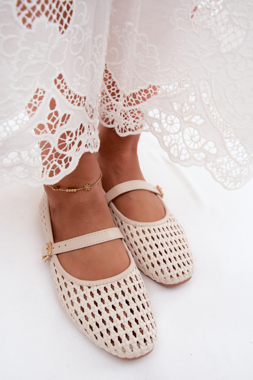 Ausgeschnittene Ballerinas mit Flechtwerk und Riemen in sandfarben Solessa