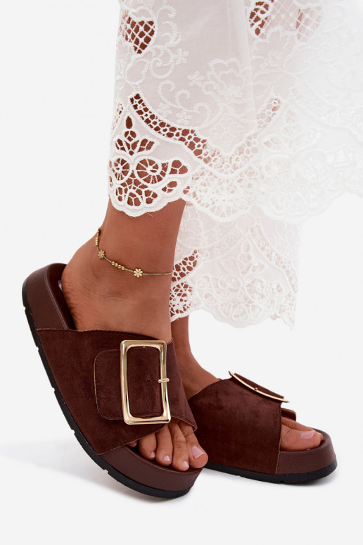 CzekoladoĮe dames slippers met gouden gespen en platform van faux suede Coralora