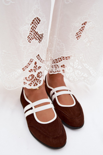 Chocoladekleurige sportieve ballerina's met elastische bandjes Donatella