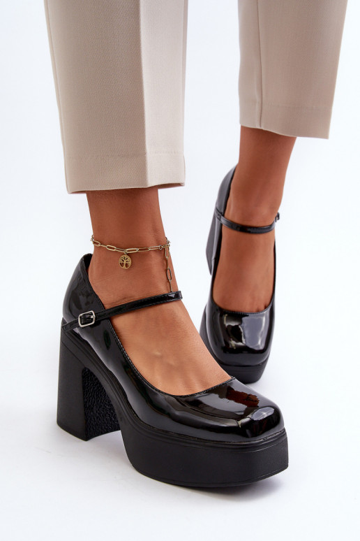 Damen schwarze Schuhe mit lackiertem Effekt und Plattform Big Star NN274004