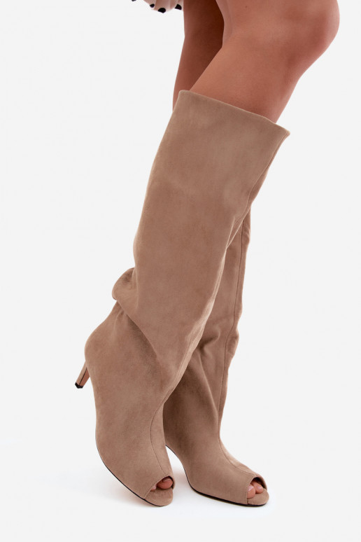 Chaki lange laarzen met open neuzen van faux suede op een dunne hak Puffina