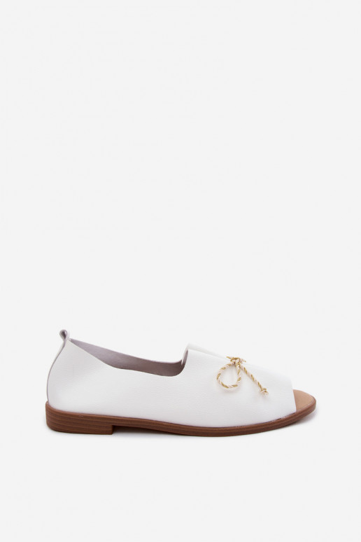 Witte dames sandalen met decoratieve veters en glanzende afwerking van faux leather Coltrania