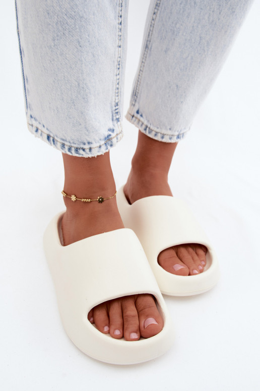 Pantoufles légères Pantoufles pour femmes couleur ivoire Poppelle