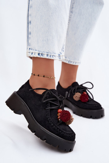 Chaussures avec de beaux détails en daim synthétique noir Melonia