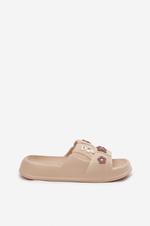 Zandkleurige lichte slippers met gespen Redienna