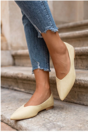 Ballerina's met spitse neuzen in gele faux suede Corabella 2