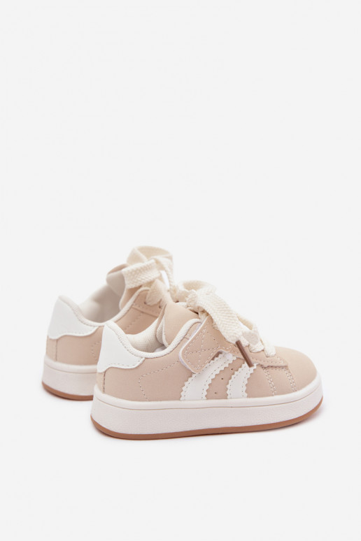 Kindersneaker mit Klettverschlüssen aus Kunstleder in sandfarbener Farbe Zoya
