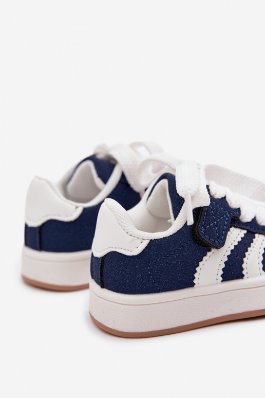 Kindersneaker mit Klettverschlüssen aus Kunstleder in dunkelblauer Farbe Zoya