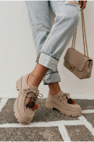Schoenen met mooie details van faux suede in zand Melonia