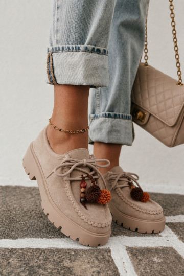 Chaussures avec de beaux détails en daim synthétique sable Melonia 2