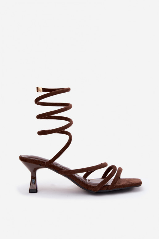 Dames sandalen met hakken en bandjes chocolade Samara