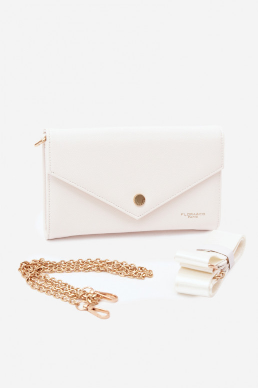 Weiße Umschlag-Handtasche mit dekorativen Bändern Pauline