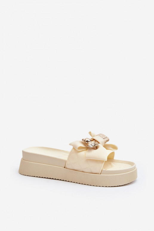 Chaussons beiges pour femmes avec des nœuds et des ours en peluche Katterina