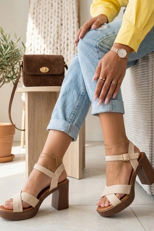 Sandales beiges pour femmes sur un talon Flora