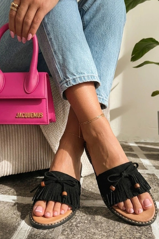 Zwarte damesklompen met kwastjes van faux suede Aurelia
