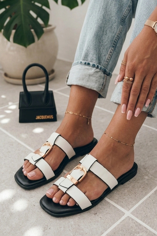 Sabots blancs pour femmes avec boucle Lavinia