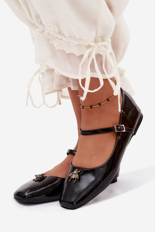 Ballerines noires en vernis avec brides et boucle en simili cuir Pinea