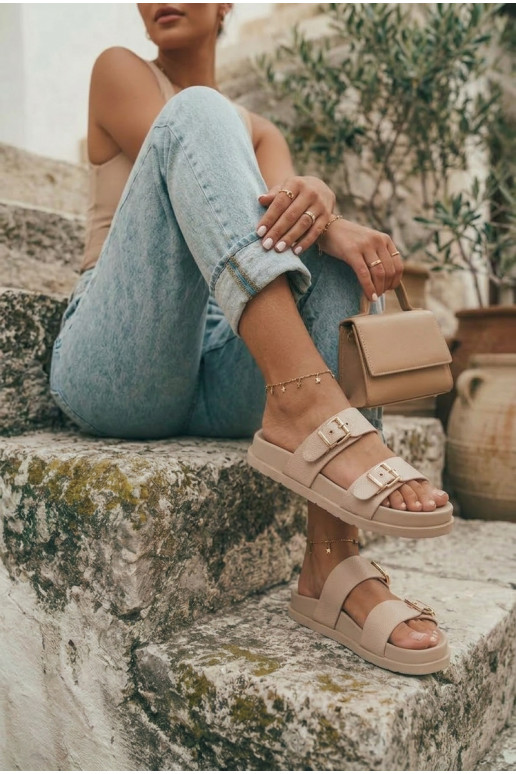 Damen Sandfarbene Slipper mit goldenen Schnallen Vilja
