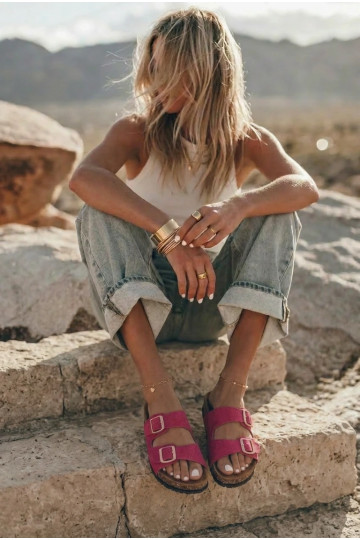 Dames roze slippers met gespen Brigid 2