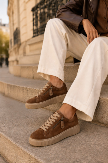 Dames sneakers met platform in bruin faux suede Corisa