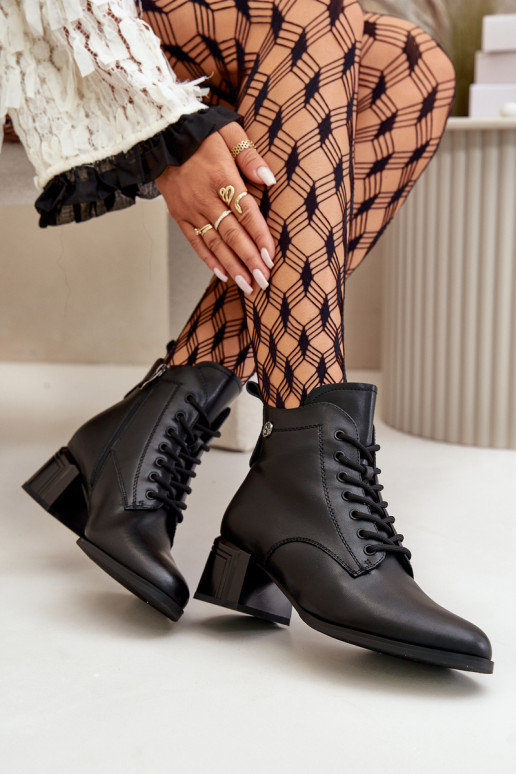 Bottines à lacets pour femmes en cuir naturel, isolées, en noir Vinceza 91110
