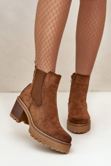 Damen isolierte Stiefeletten aus Kunstsuede in brauner Farbe Irissinae 2