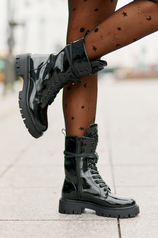 Bottines de travail noires avec ornements et effet verni Kelilea