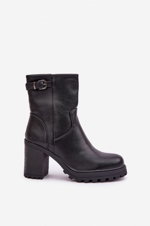 Schwarze isolierte Stiefeletten mit Absätzen und Schnallen Selavia