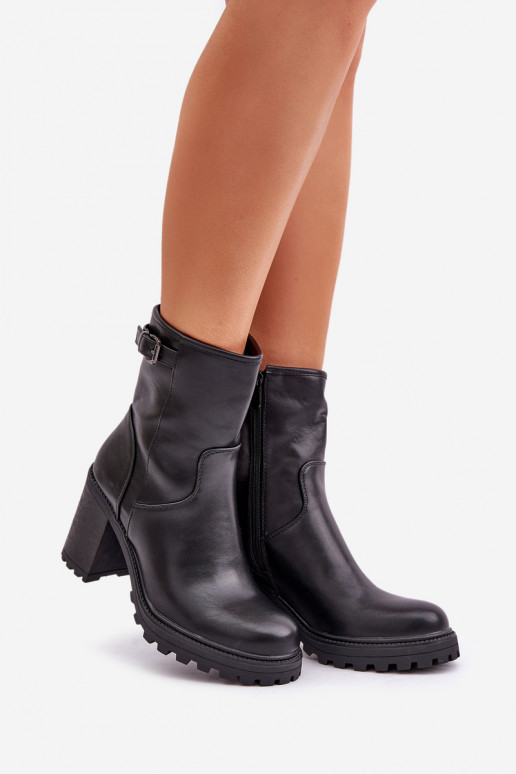 Schwarze isolierte Stiefeletten mit Absätzen und Schnallen Selavia