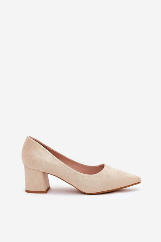 Dames schoenen met puntige neuzen en hakken in zand Merinette