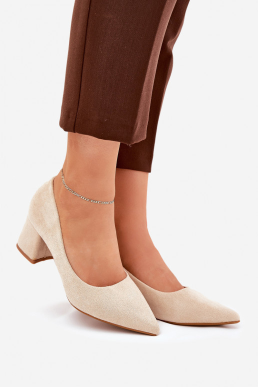 Dames schoenen met puntige neuzen en hakken in zand Merinette