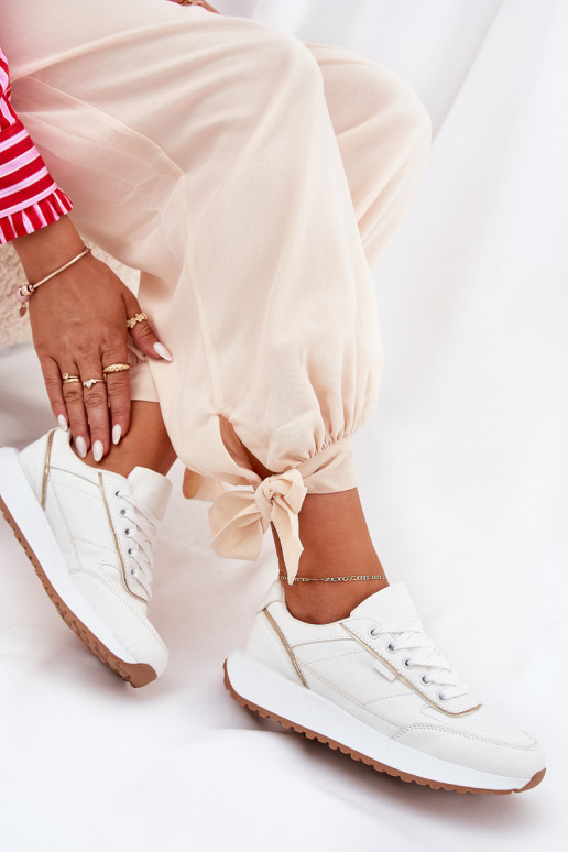Baskets pour femmes avec plateforme en blanc Nevliese