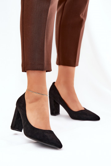 faux suede schoenen met hakken in zwart Ellinoria