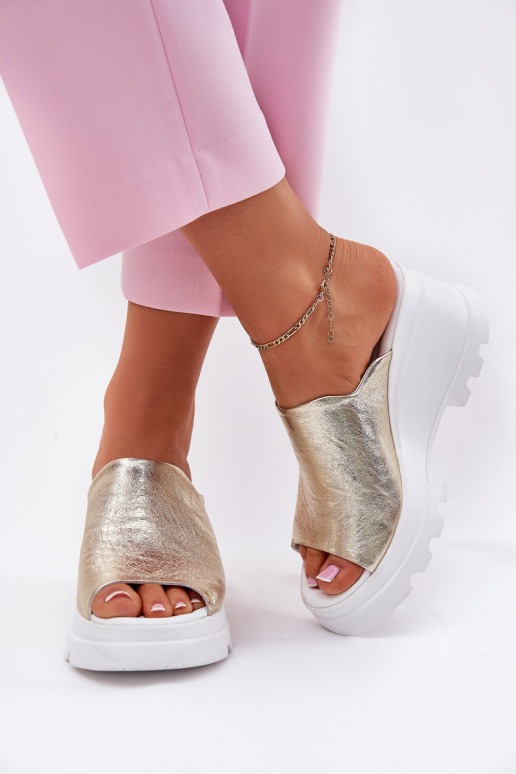 Lederpantoffeln mit Plattform in Gold Artiker 56C0435