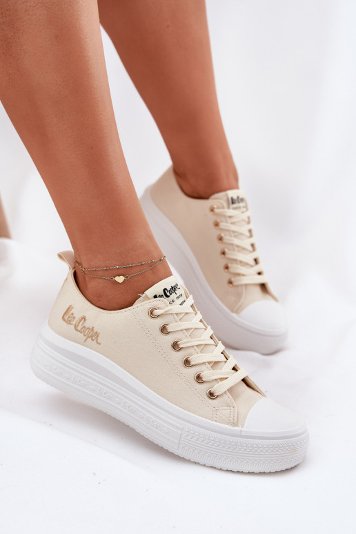 Casual schoenen op platform in zandkleur Lee Cooper LCIN-24-44-2464L