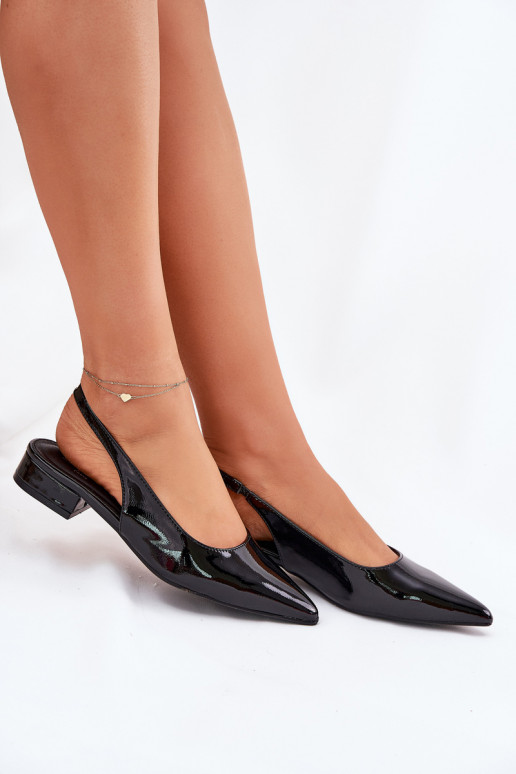 Ballerines vernies à petit talon en noir Testori