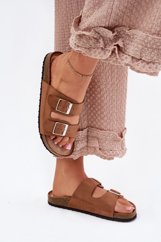 Chaussons à plateforme pour femmes avec boucles en marron Evisolla