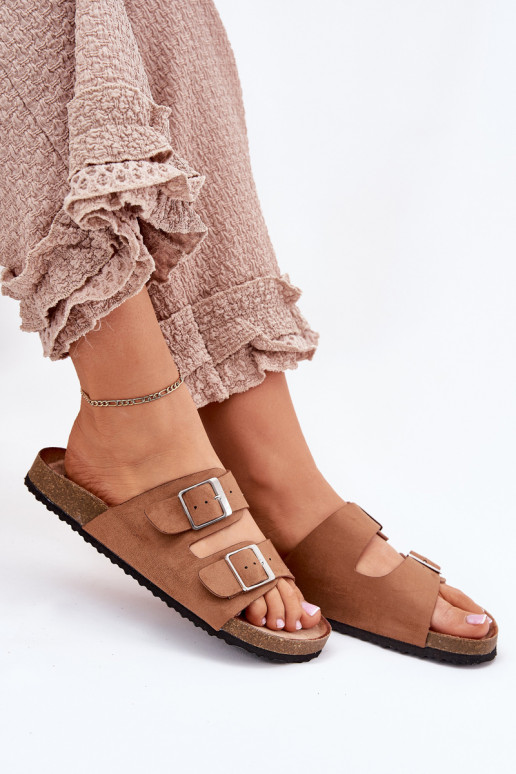 Chaussons à plateforme pour femmes avec boucles en marron Evisolla