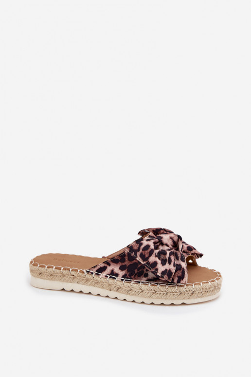 Damen-Platformsandalen mit Geflecht und Schleife im Leopardenmuster in Sandfarbe Alpireda