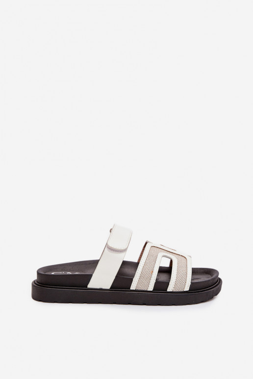 Dames slippers met platform en plakkende sluiting in wit Kovira